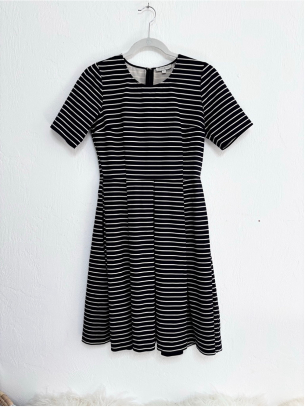 Women's Downeast Black White Striped Short Sleeve Dress S Cotton blend